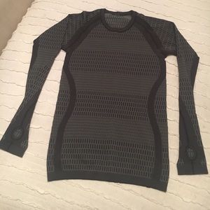 Lululemon Tech Long Sleeve Pullover